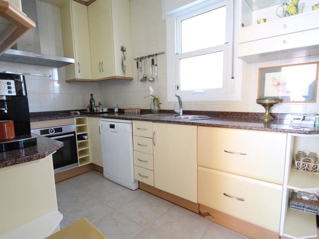 Chalet de 3 habitaciones en San Luis, Torrevieja en venta con piscina garaje - 349.900 € (Ref: 9419608)