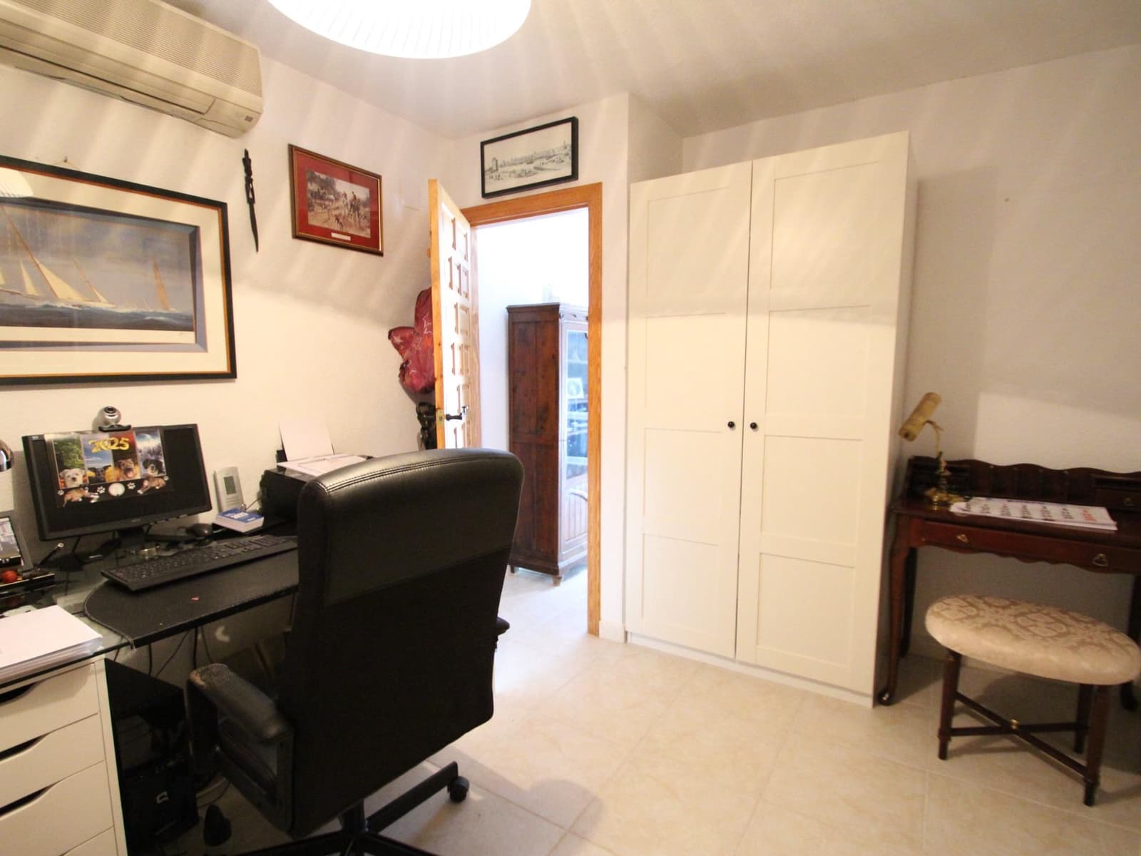 Chalet de 3 habitaciones en San Luis en venta con piscina garaje - 349.900 € (Ref: 9419608)