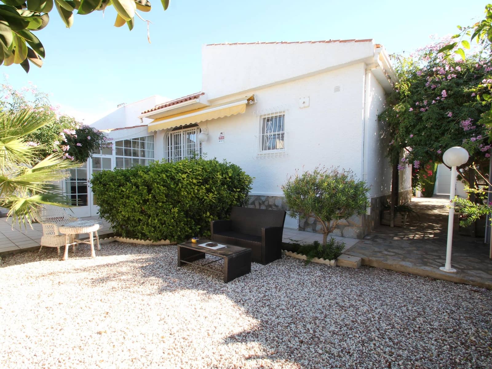 Chalet de 3 habitaciones en San Luis en venta con piscina garaje - 349.900 € (Ref: 9419608)