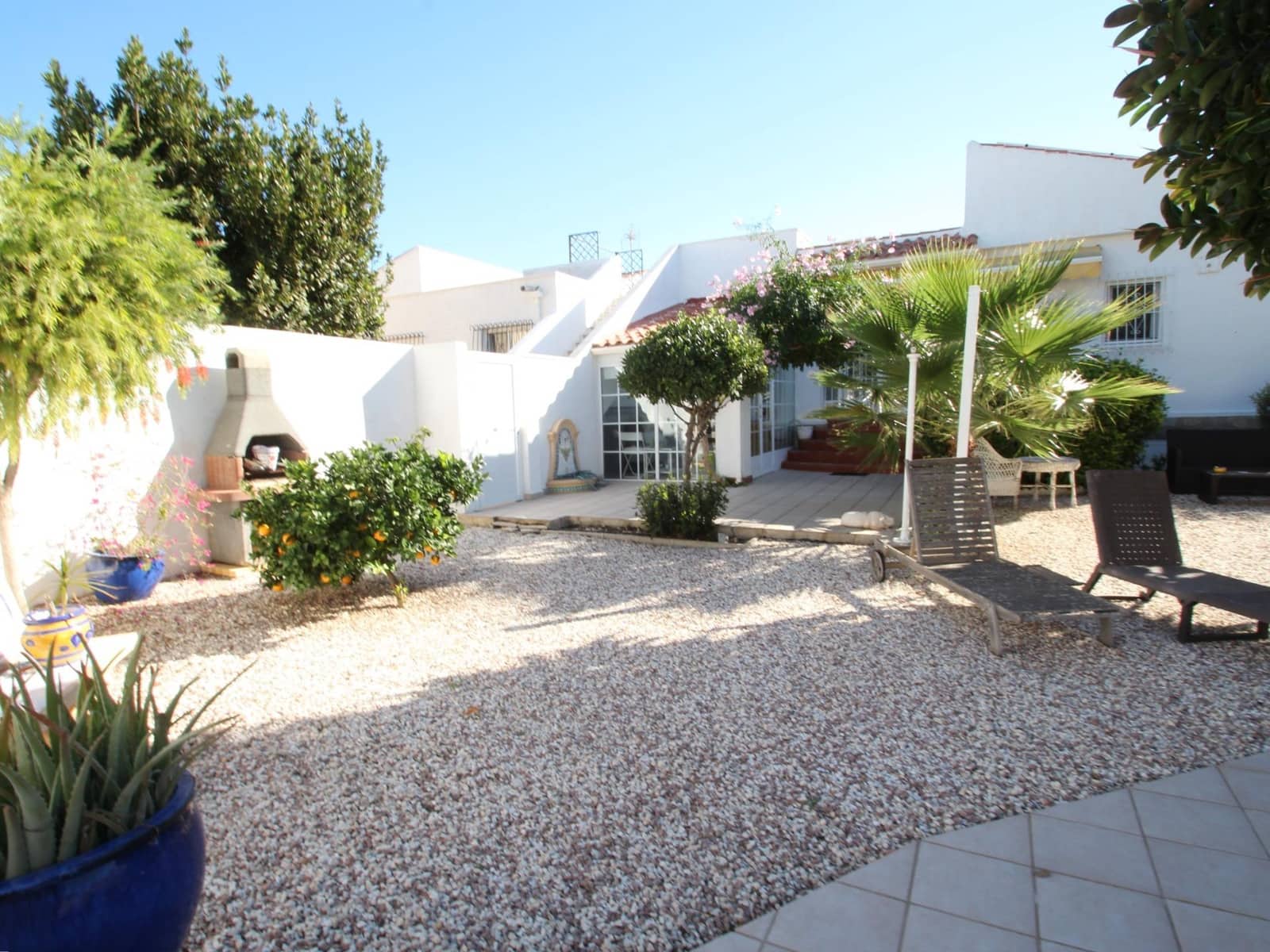 Chalet de 3 habitaciones en San Luis en venta con piscina garaje - 349.900 € (Ref: 9419608)