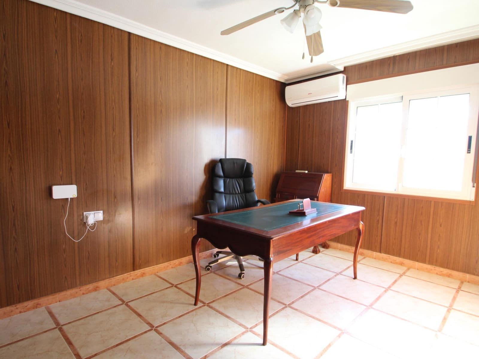 5 chambre Villa/Maison à vendre à El Chaparral avec piscine garage - 688 900 € (Ref: 9422305)