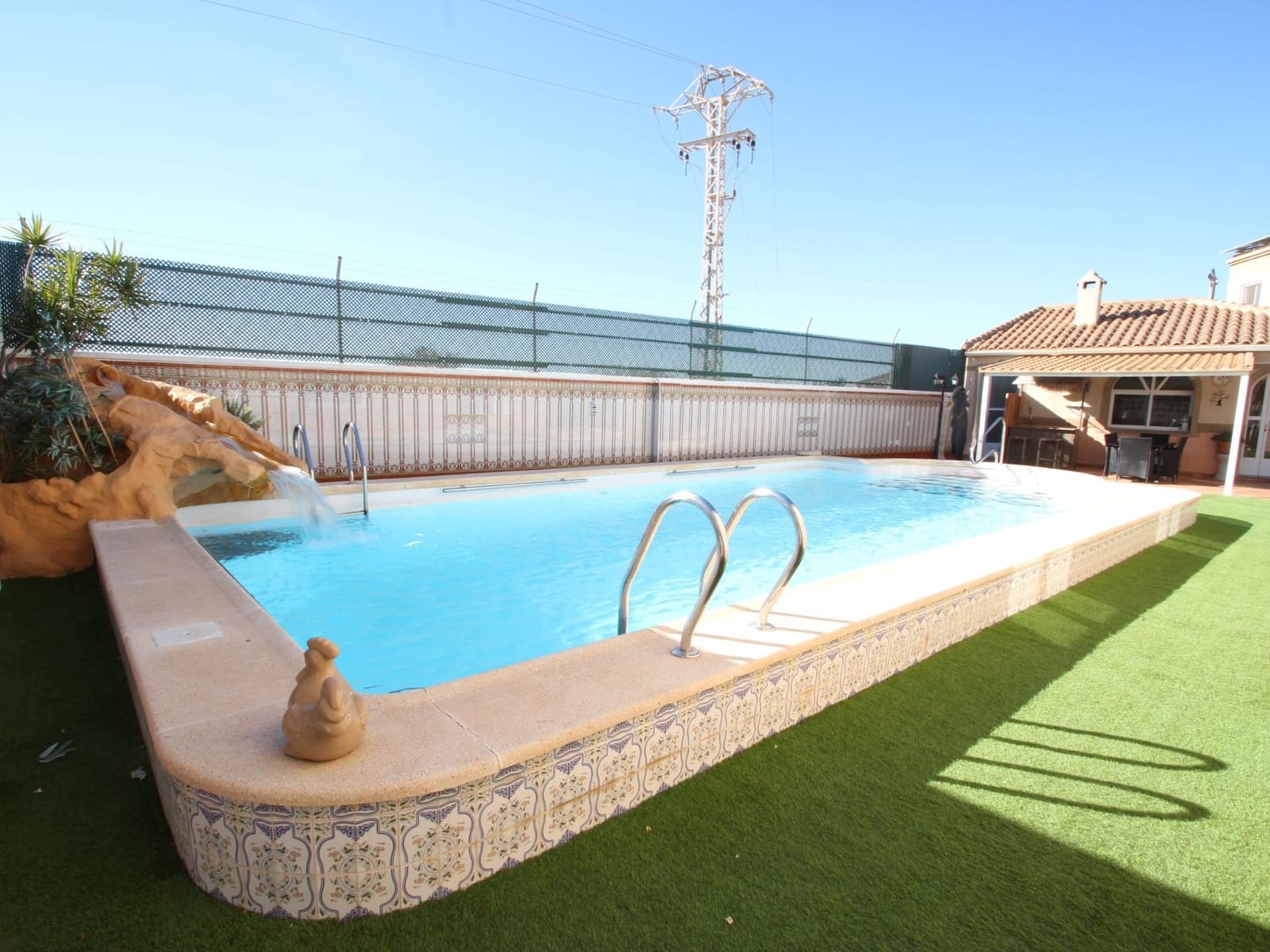 5 chambre Villa/Maison à vendre à El Chaparral avec piscine garage - 688 900 € (Ref: 9422305)