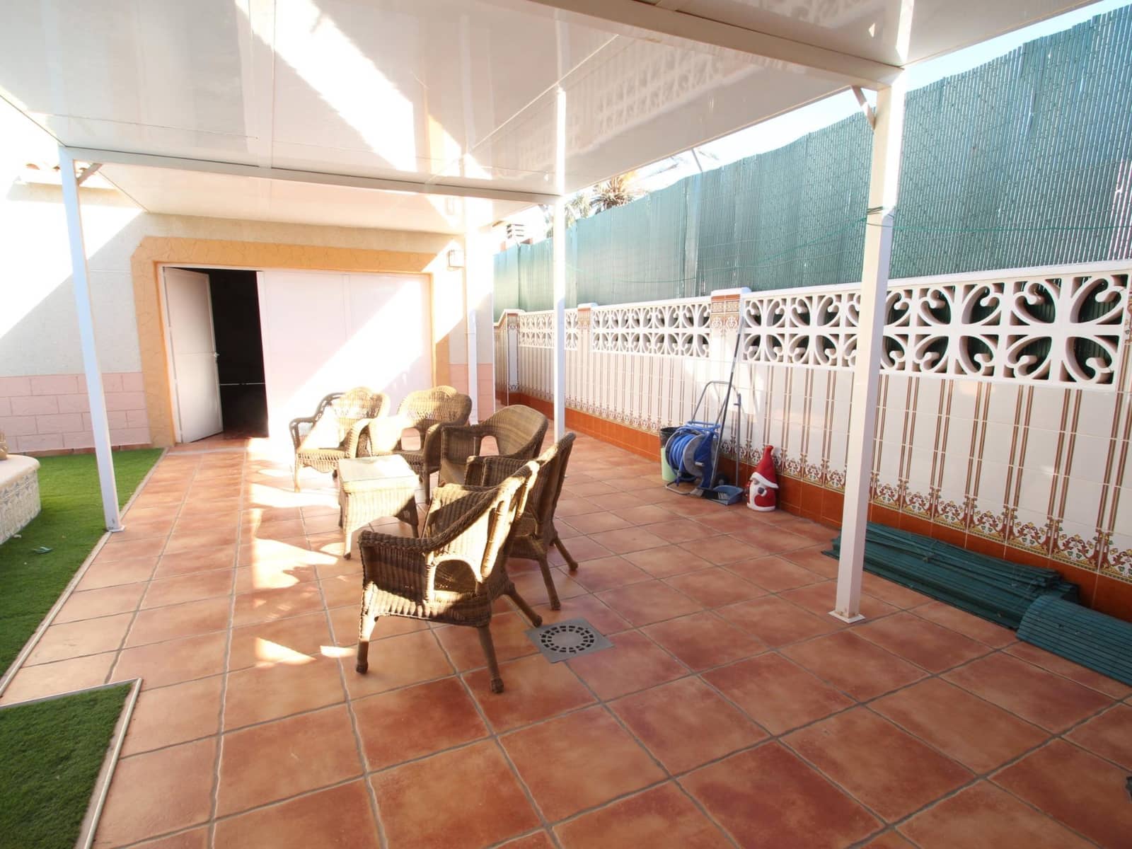 5 chambre Villa/Maison à vendre à El Chaparral avec piscine garage - 688 900 € (Ref: 9422305)