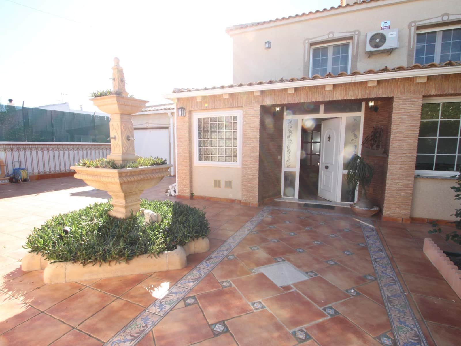 5 chambre Villa/Maison à vendre à El Chaparral avec piscine garage - 688 900 € (Ref: 9422305)