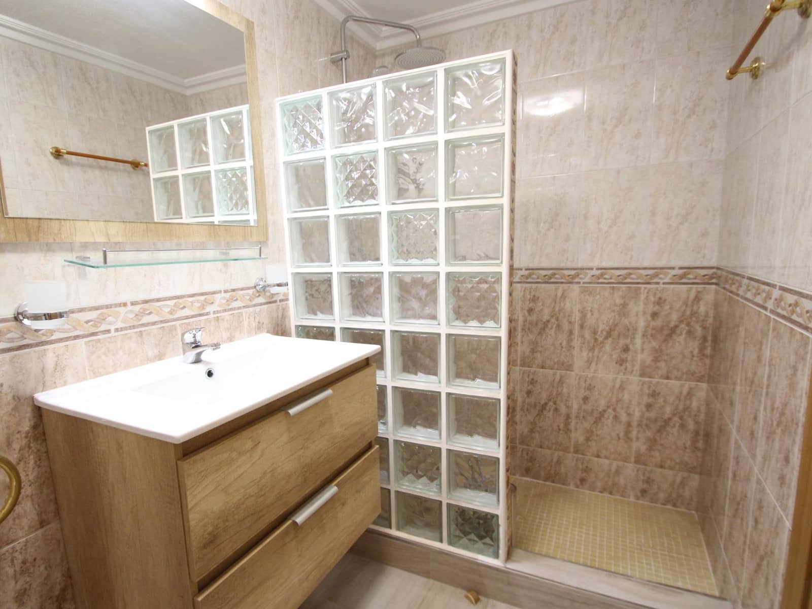 5 chambre Villa/Maison à vendre à El Chaparral avec piscine garage - 688 900 € (Ref: 9422305)