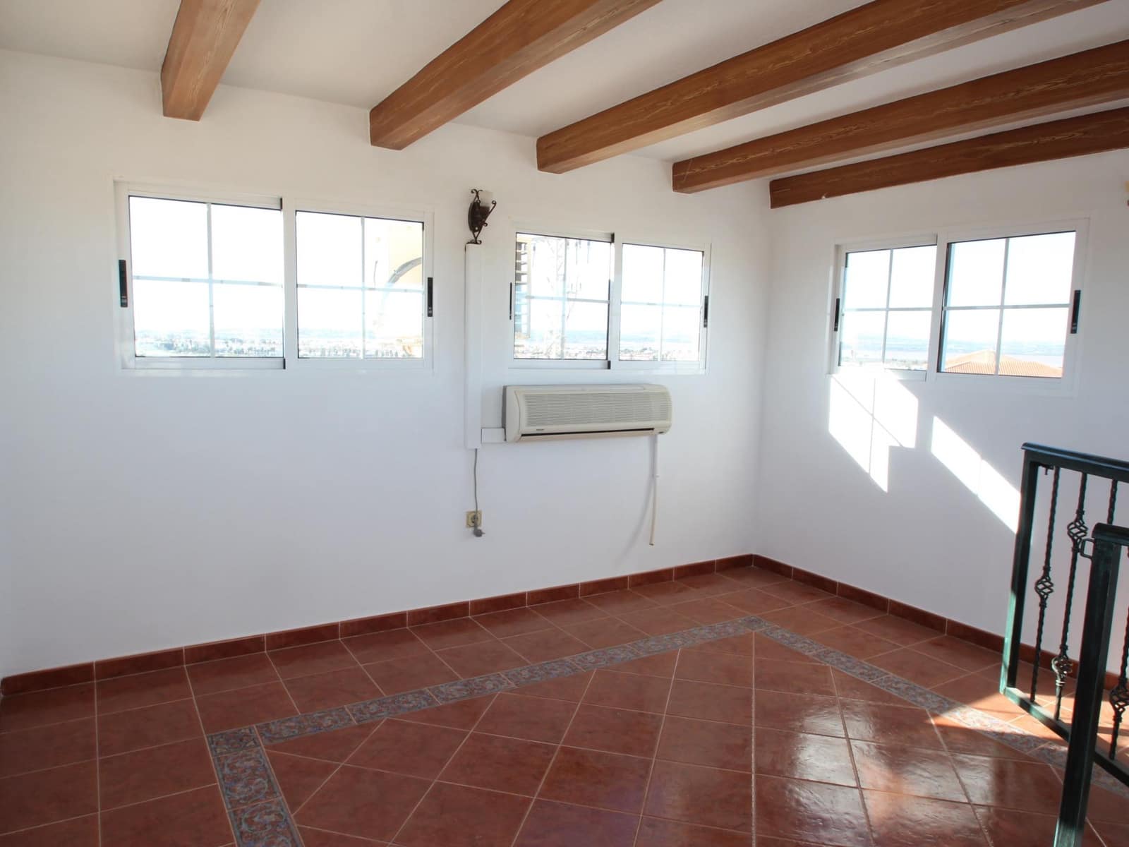 5 chambre Villa/Maison à vendre à El Chaparral avec piscine garage - 688 900 € (Ref: 9422305)