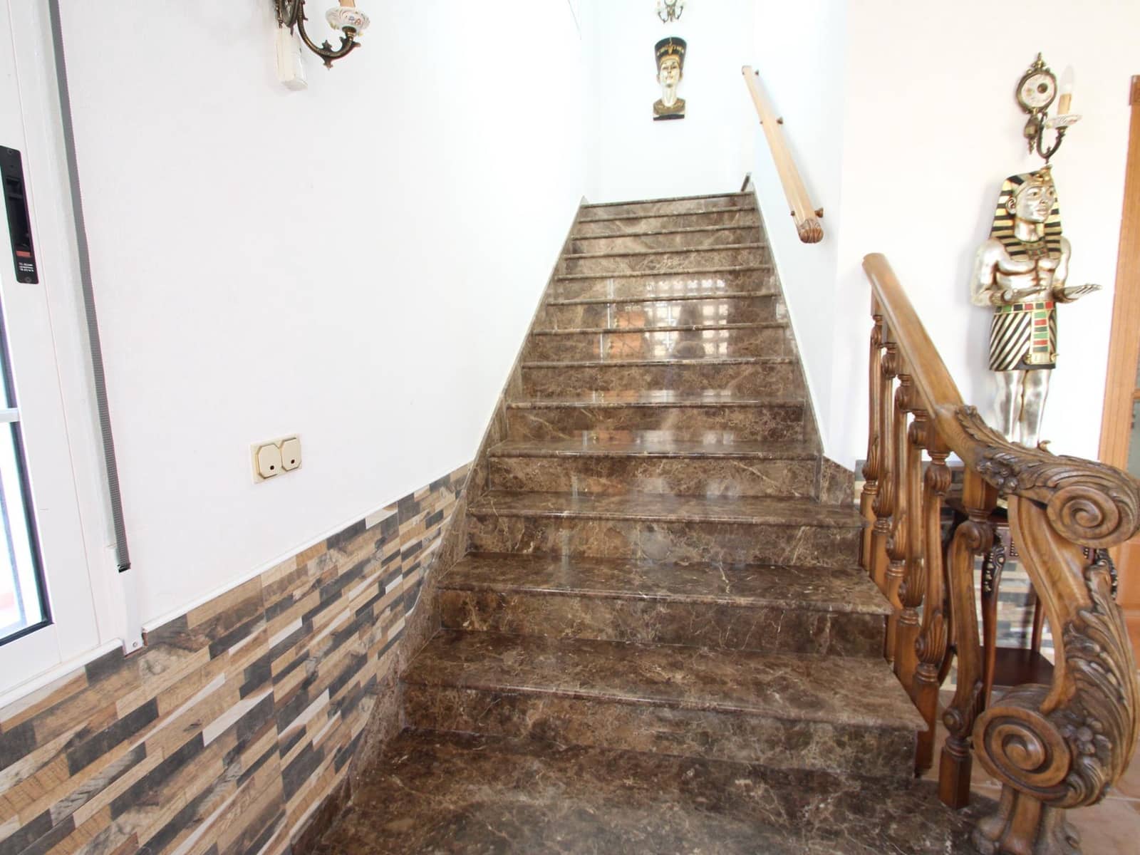 5 chambre Villa/Maison à vendre à El Chaparral avec piscine garage - 688 900 € (Ref: 9422305)