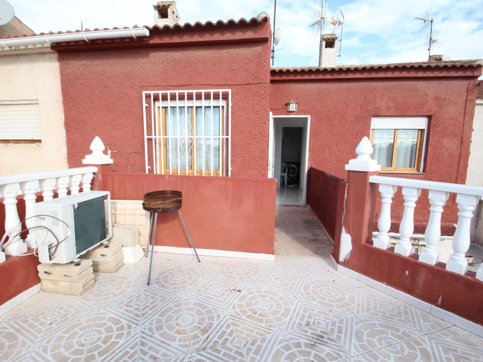 3 slaapkamer Bungalow te koop in Torrevieja - € 119.900 (Ref: 9530946)