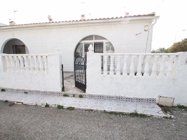 2 bedroom Bungalow for sale in San Luis, Torrevieja - € 99,900 (Ref: 9541642)