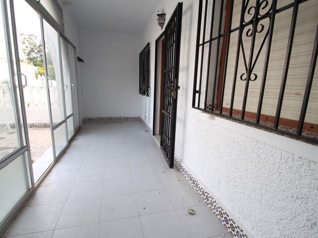 2 bedroom Bungalow for sale in San Luis, Torrevieja - € 99,900 (Ref: 9541642)