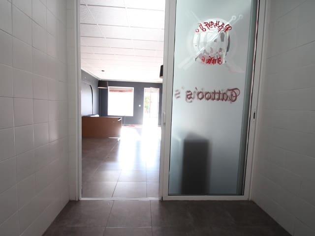 Commerciale da affittare in La Siesta, Torrevieja - 1.000 € (Rif: 9543839)