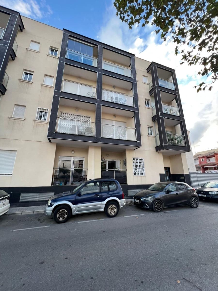 Apartamento de 2 habitaciones en Los Montesinos en venta - 119.900 € (Ref: 9571393)