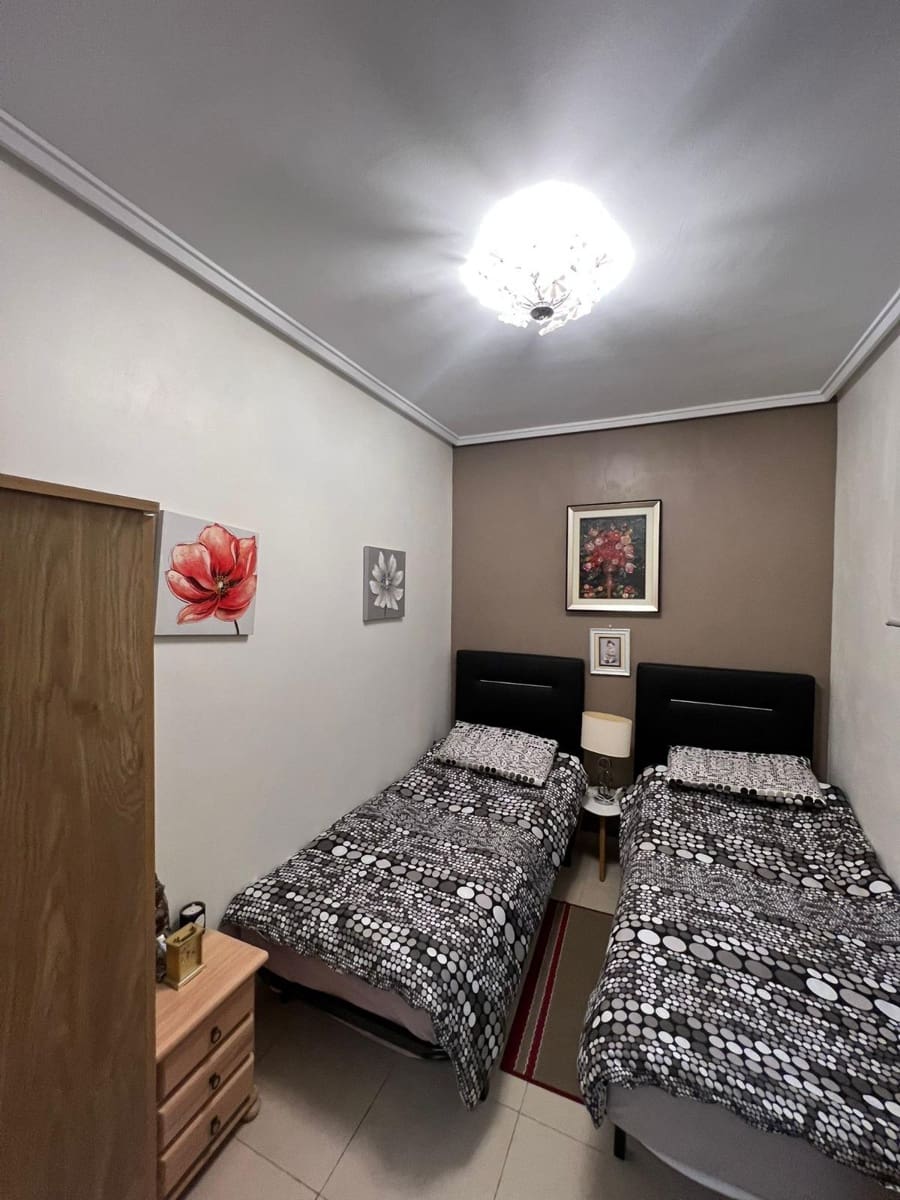 Apartamento de 2 habitaciones en Los Montesinos en venta - 119.900 € (Ref: 9571393)