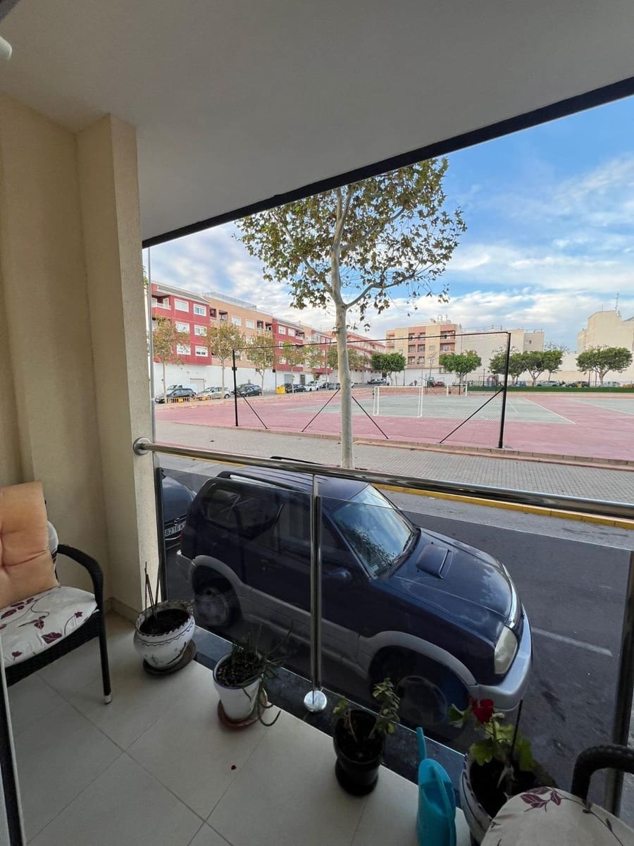 Apartamento de 2 habitaciones en Los Montesinos en venta - 119.900 € (Ref: 9571393)