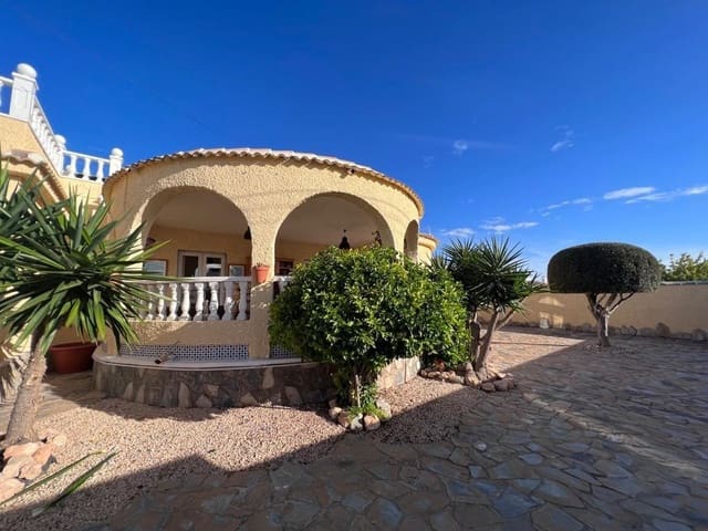 3 soverom Villa til salgs i El Chaparral - La Siesta - La Torreta, Torrevieja med svømmebasseng - € 519 000 (Ref: 9591554)