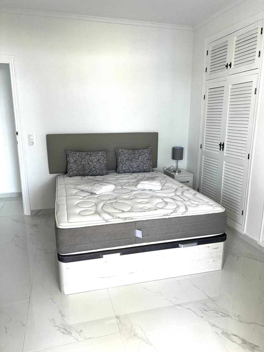 3 soverom Villa til salgs i Torrevieja med svømmebasseng - € 519 000 (Ref: 9591554)