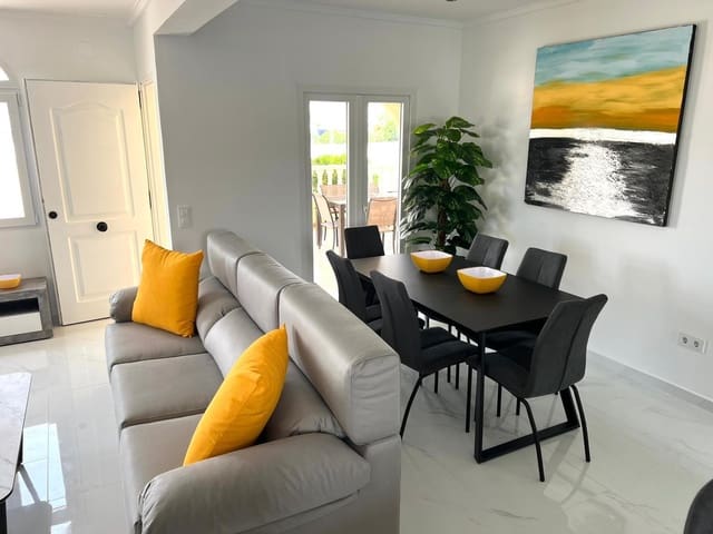 3 soverom Villa til salgs i El Chaparral - La Siesta - La Torreta, Torrevieja med svømmebasseng - € 519 000 (Ref: 9591554)