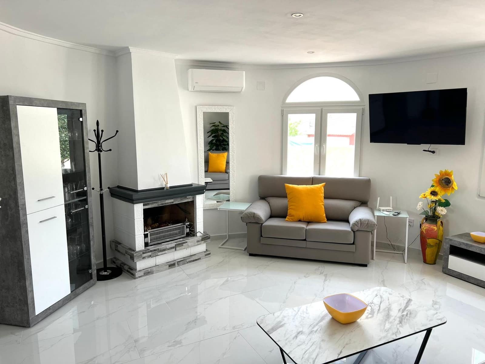 3 soverom Villa til salgs i Torrevieja med svømmebasseng - € 519 000 (Ref: 9591554)