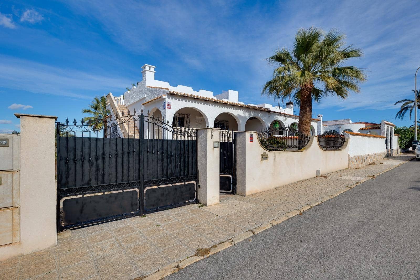 4 chambre Villa/Maison à vendre à El Chaparral avec piscine - 359 900 € (Ref: 9619503)