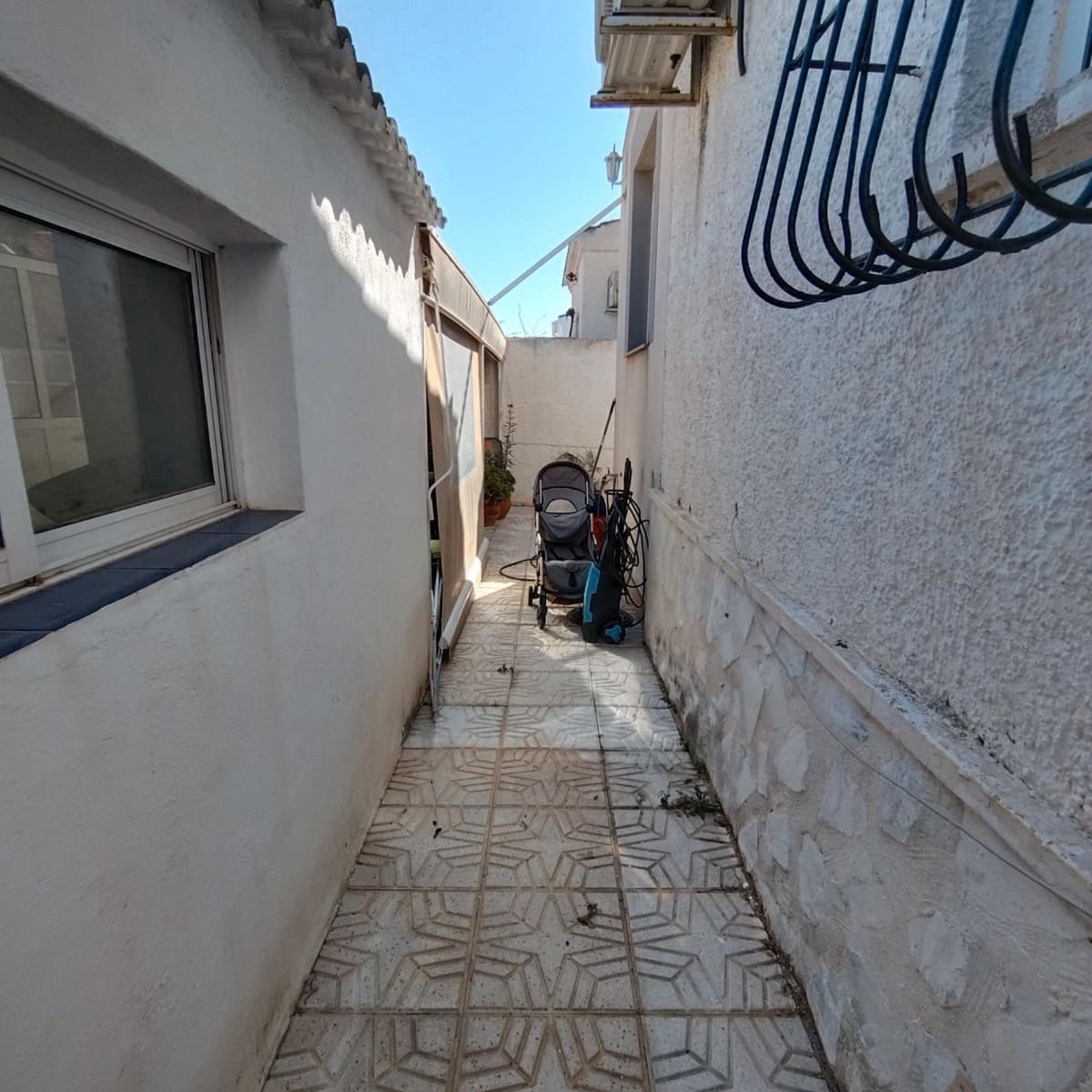 2 sypialnia Willa na sprzedaż w Torrevieja z basenem - 290 000 € (Ref: 9627810)