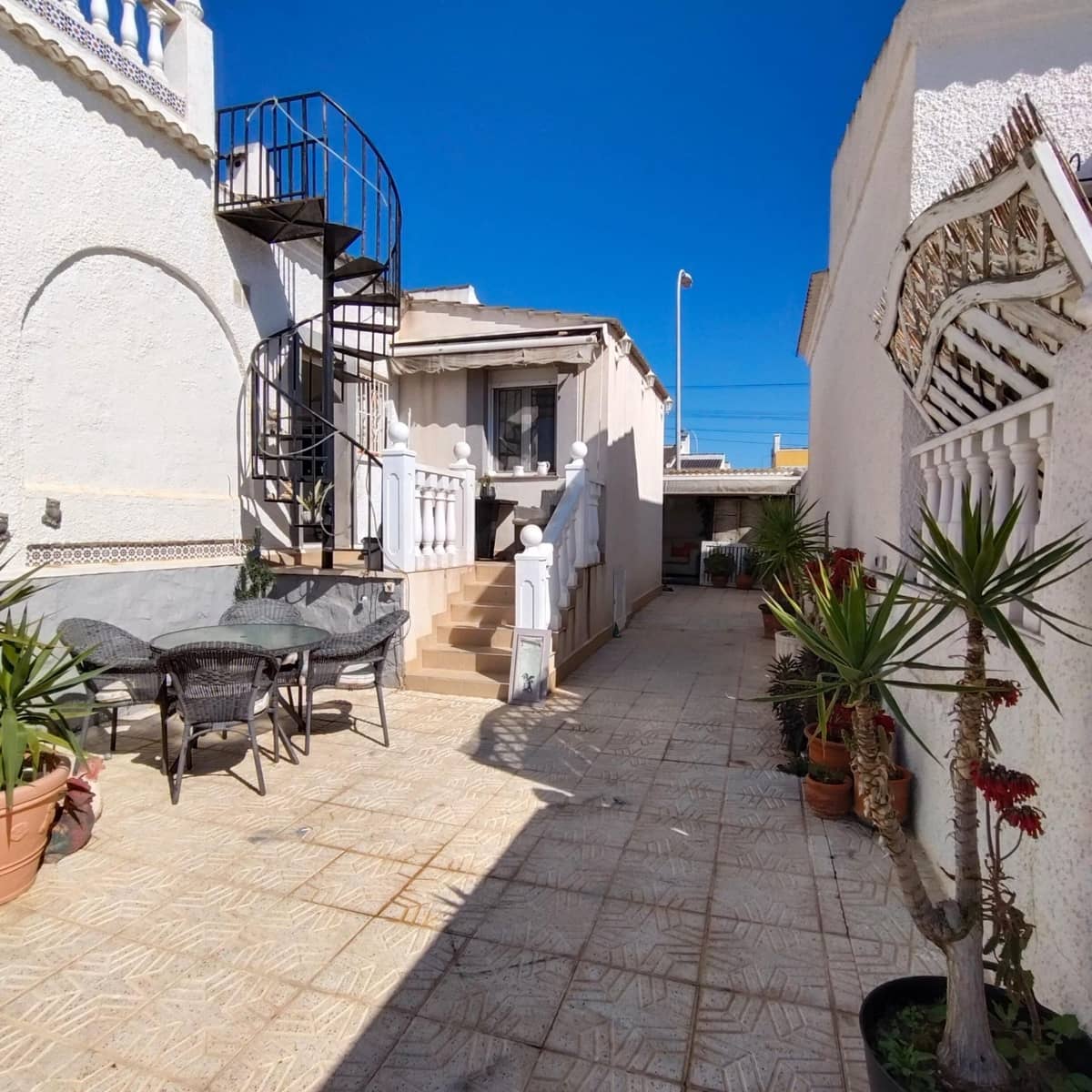 2 sypialnia Willa na sprzedaż w Torrevieja z basenem - 290 000 € (Ref: 9627810)