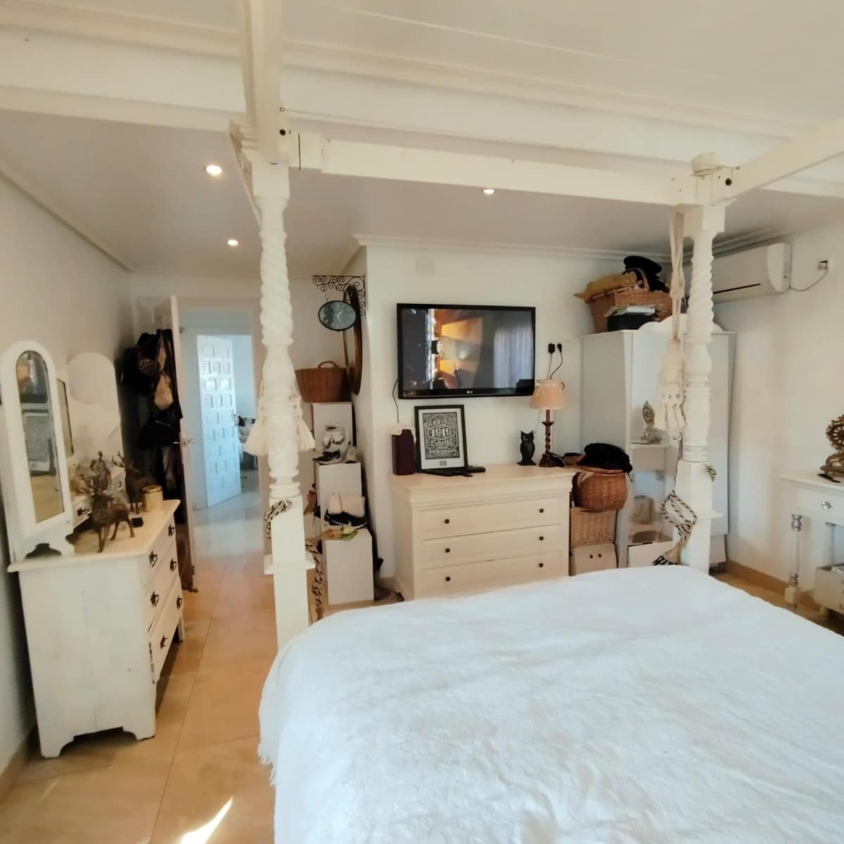 2 bedroom Villa for sale in Torrevieja with pool - € 299,900 (Ref: 9627810)