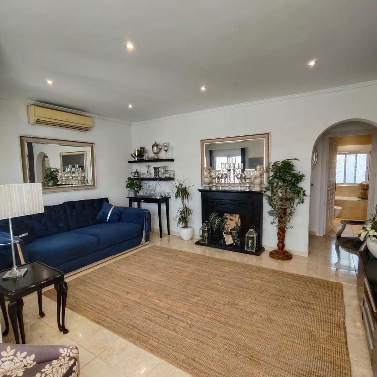 2 bedroom Villa for sale in Torrevieja with pool - € 299,900 (Ref: 9627810)