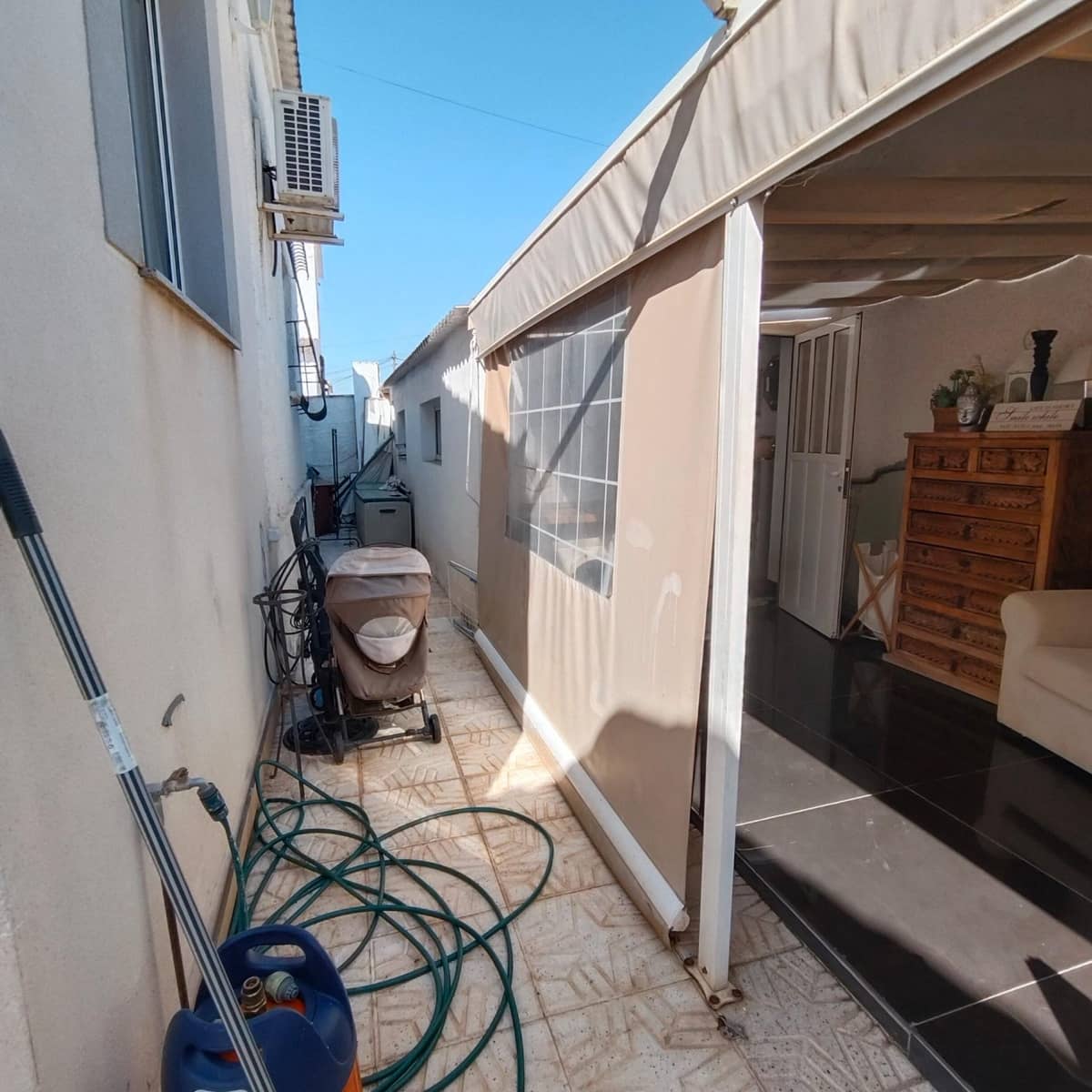 2 bedroom Villa for sale in Torrevieja with pool - € 299,900 (Ref: 9627810)