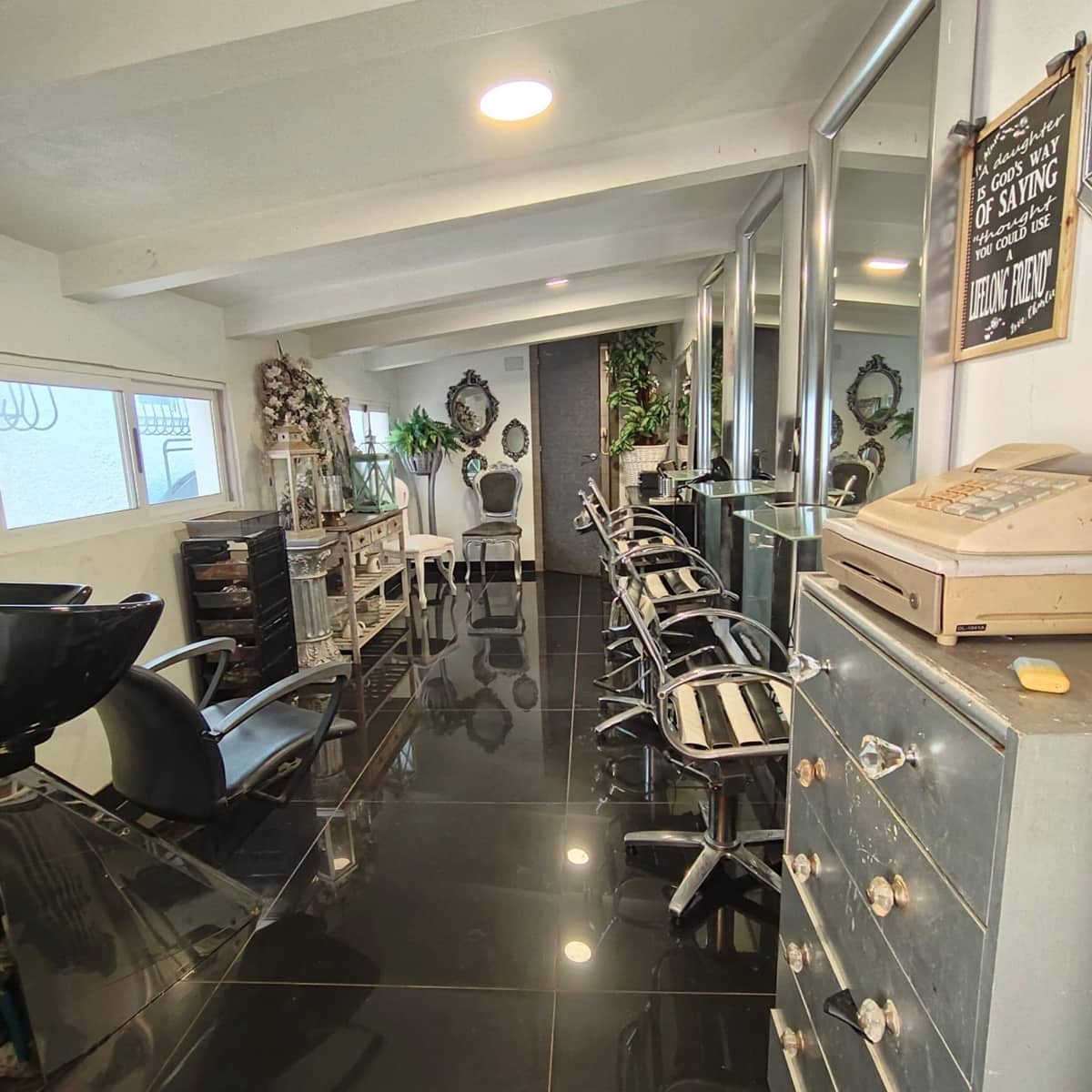 2 bedroom Villa for sale in Torrevieja with pool - € 299,900 (Ref: 9627810)