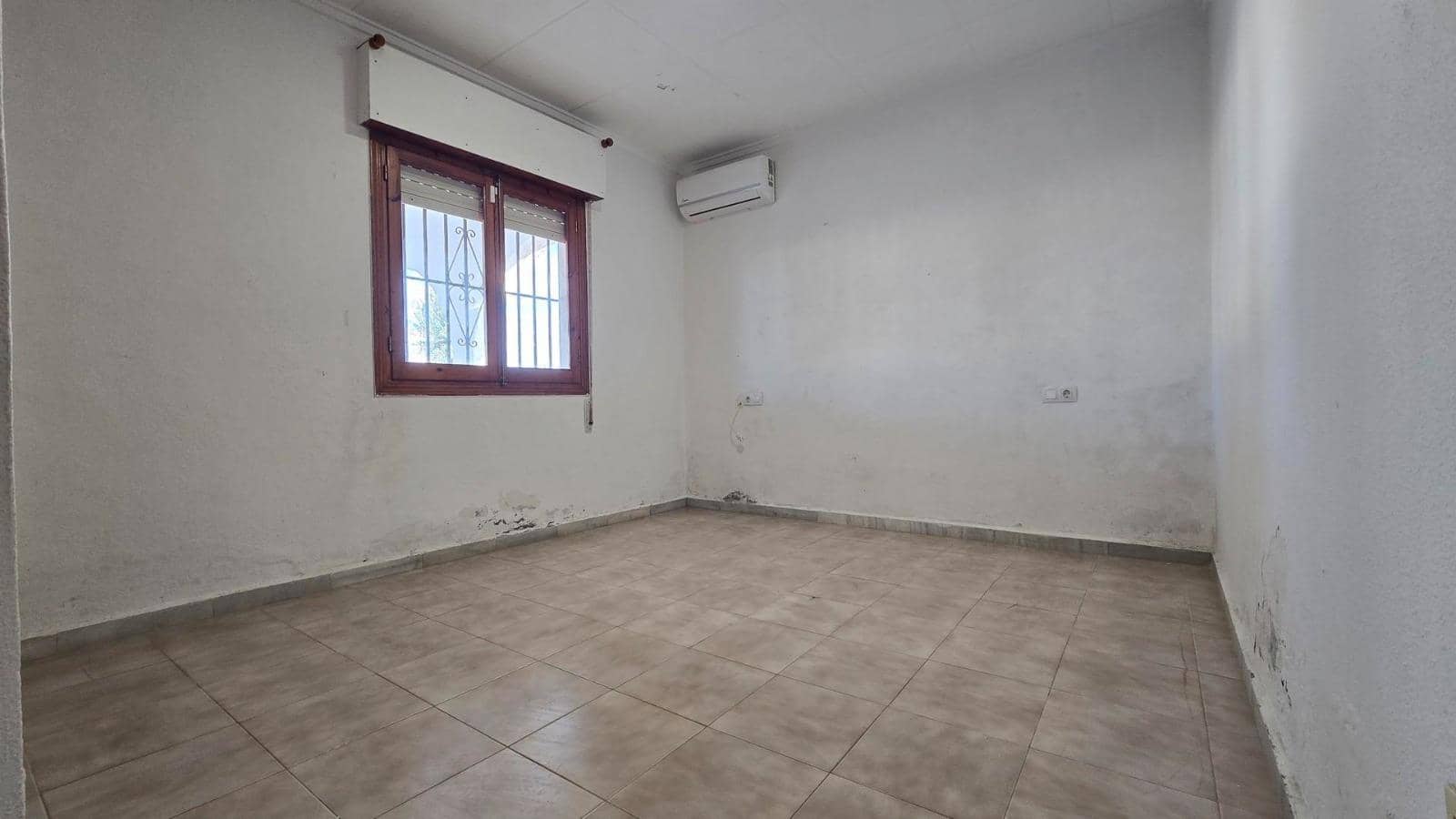 3 soverom Villa til salgs i La Siesta med garasje - € 330 000 (Ref: 9627811)