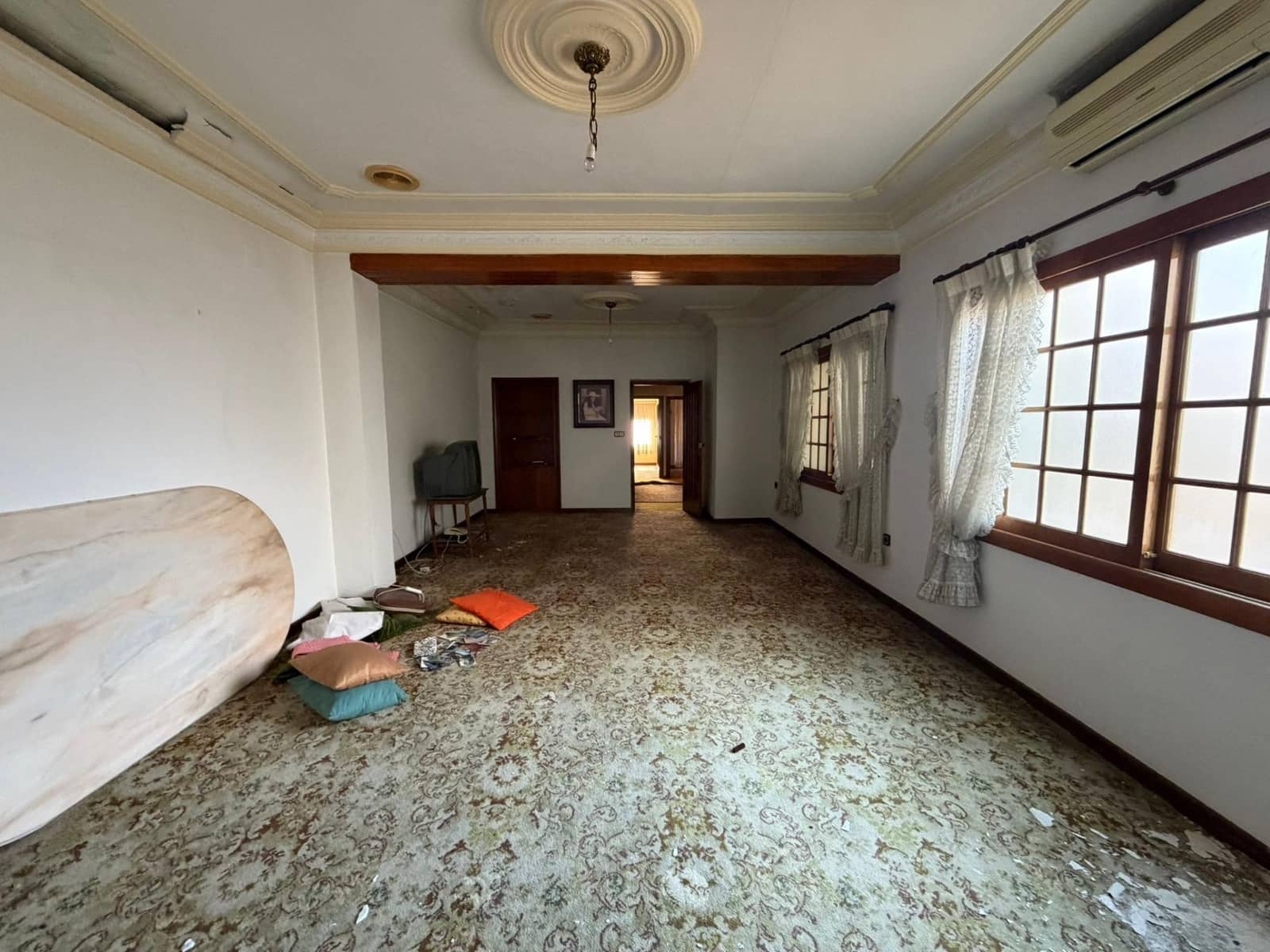 4 bedroom Townhouse for sale in Dolores with garage - € 149,900 (Ref: 9627815)