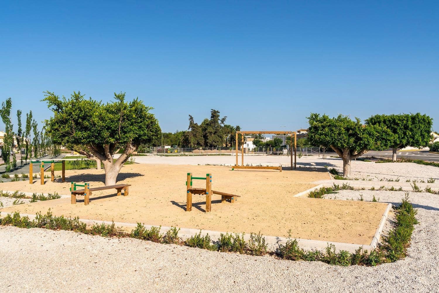 Commercieel te koop in Daya Nueva - € 64.900 (Ref: 9637793)