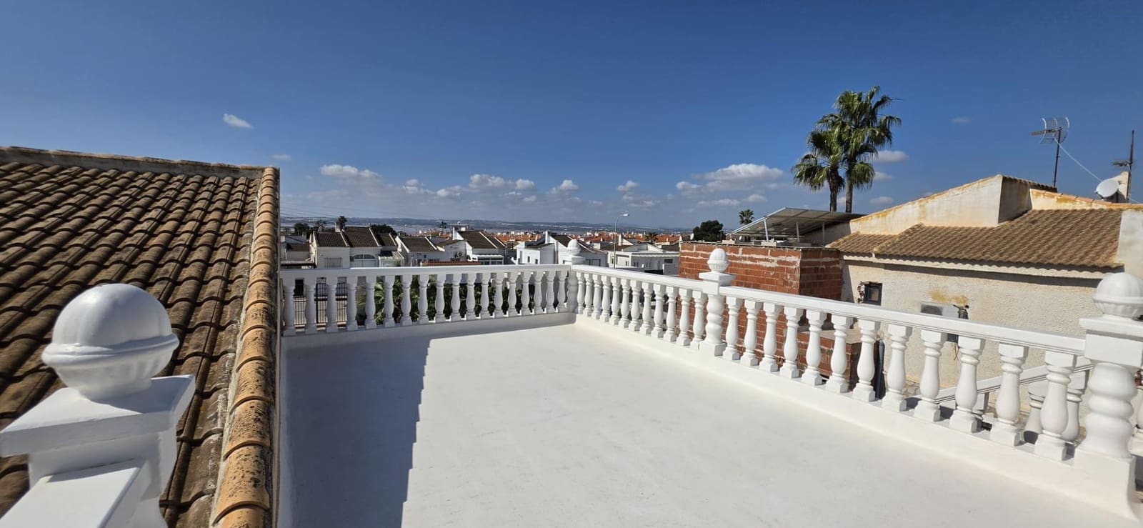 4 Zimmer Villa zu verkaufen in Torrevieja mit Garage - 459.900 € (Ref: 9715119)