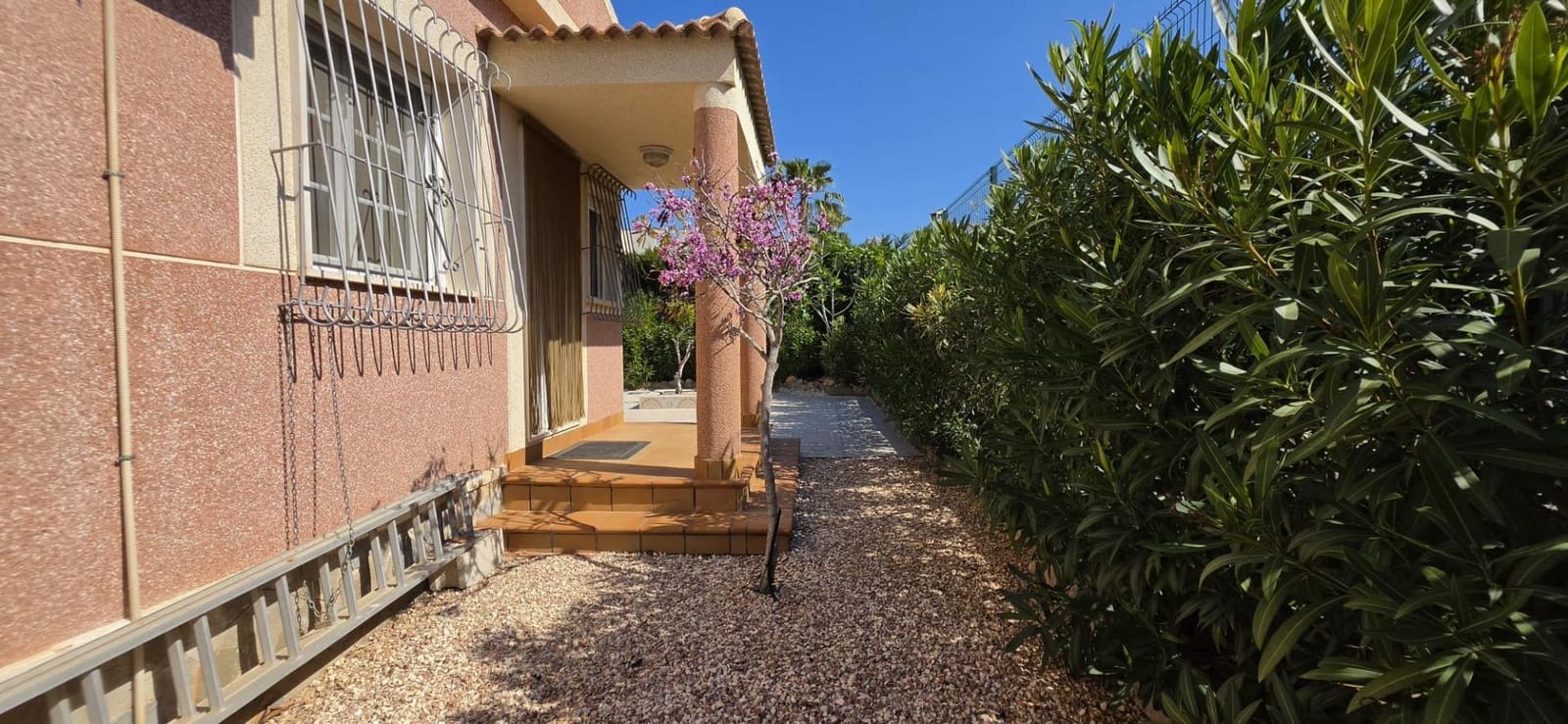 4 Zimmer Villa zu verkaufen in Torrevieja mit Garage - 459.900 € (Ref: 9715119)