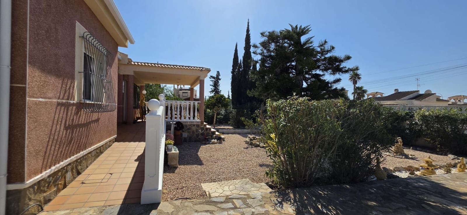 4 Zimmer Villa zu verkaufen in Torrevieja mit Garage - 459.900 € (Ref: 9715119)