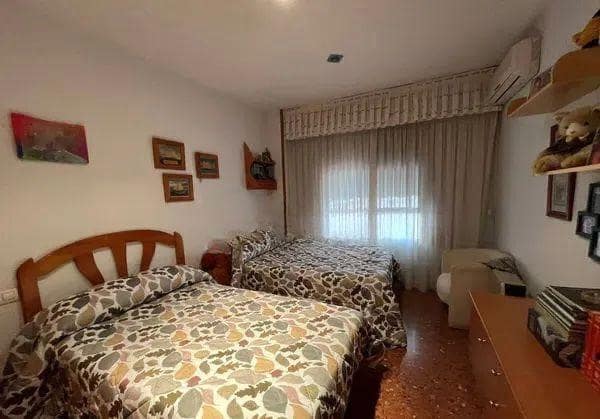4 Zimmer Apartment zu verkaufen in Elche / Elx mit Garage - 250.000 € (Ref: 9720201)
