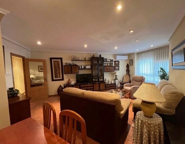 4 Zimmer Apartment zu verkaufen in Elche / Elx mit Garage - 250.000 € (Ref: 9720201)