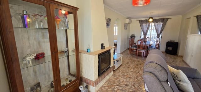 3 soverom Villa til salgs i El Chaparral - La Siesta - La Torreta, Torrevieja med svømmebasseng - € 320 000 (Ref: 9741903)