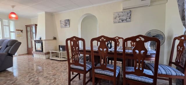 3 soverom Villa til salgs i El Chaparral - La Siesta - La Torreta, Torrevieja med svømmebasseng - € 320 000 (Ref: 9741903)