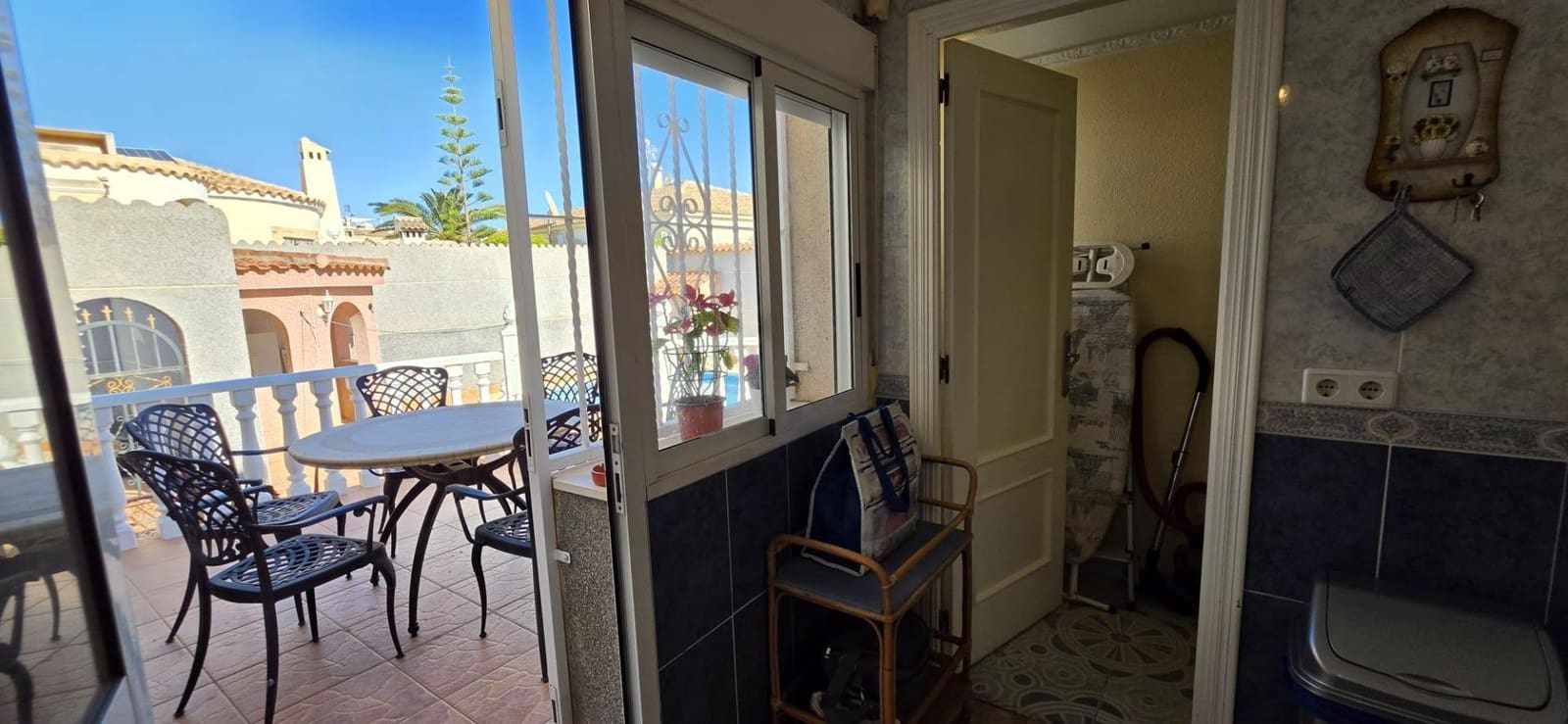 3 soverom Villa til salgs i Torrevieja med svømmebasseng - € 320 000 (Ref: 9741903)