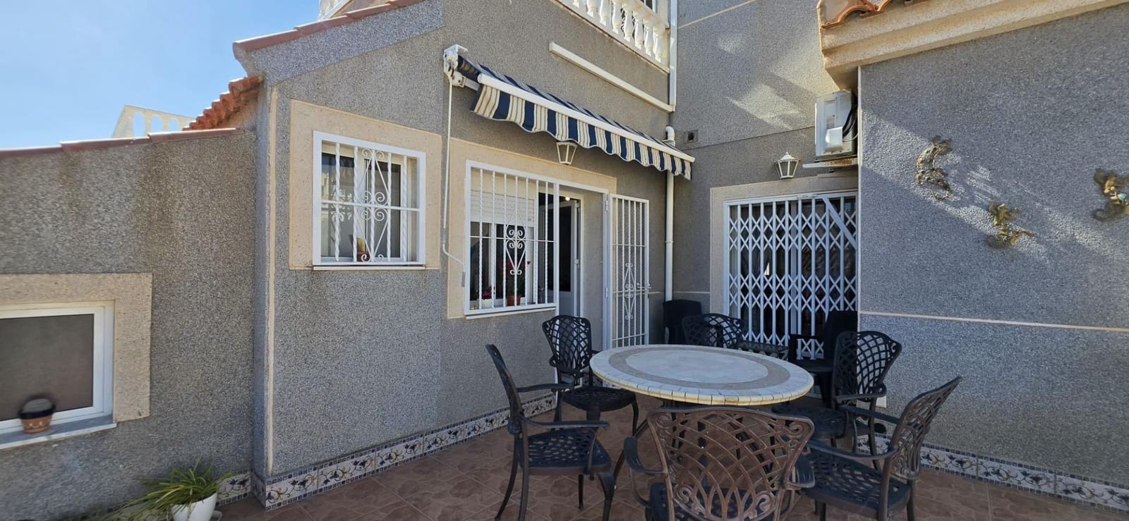 3 soverom Villa til salgs i Torrevieja med svømmebasseng - € 320 000 (Ref: 9741903)