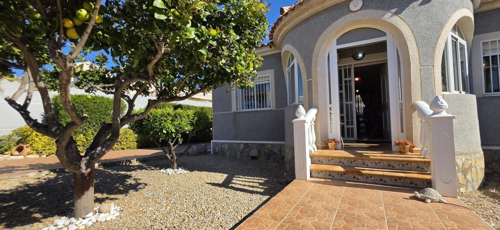 3 soverom Villa til salgs i Torrevieja med svømmebasseng - € 320 000 (Ref: 9741903)