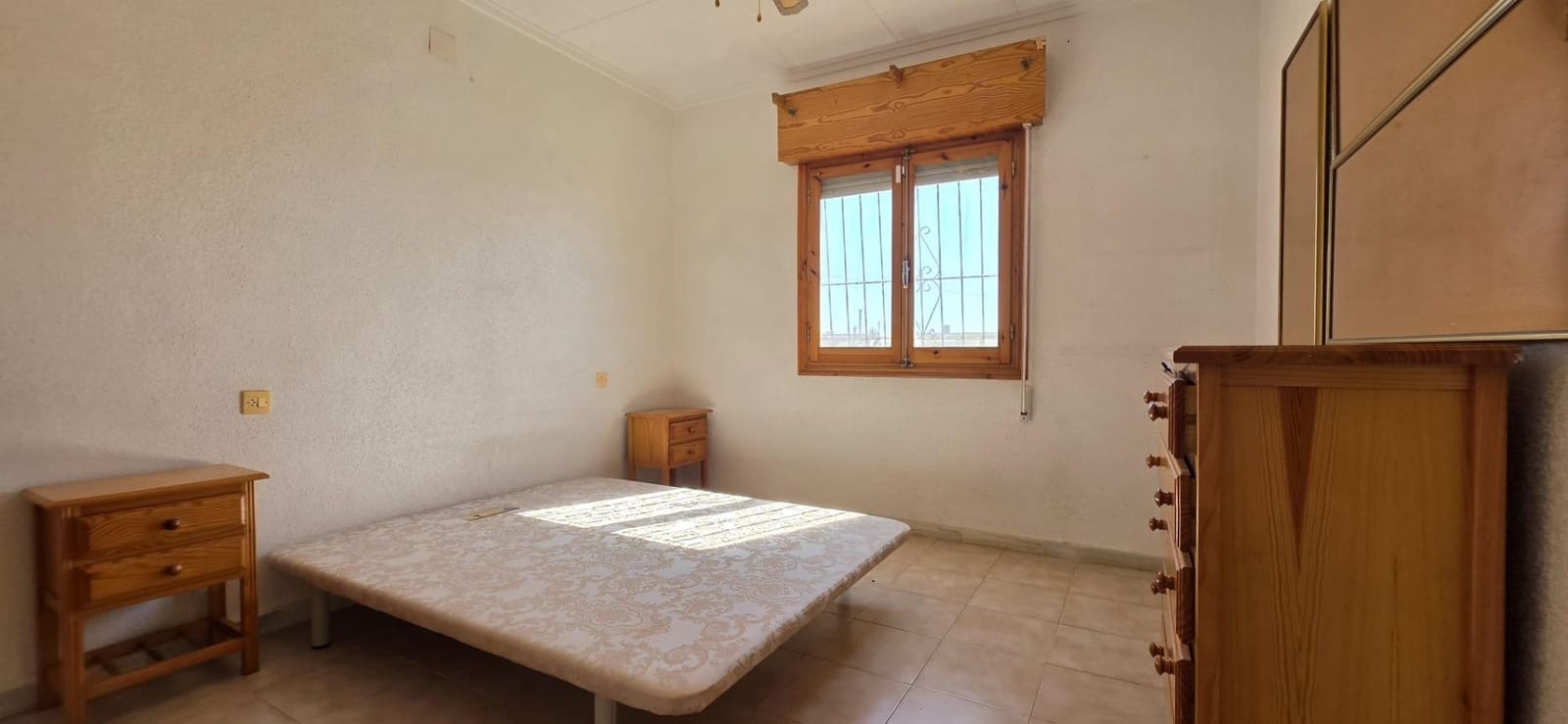 Chalet de 2 habitaciones en Torrevieja en venta con piscina garaje - 269.900 € (Ref: 9745319)