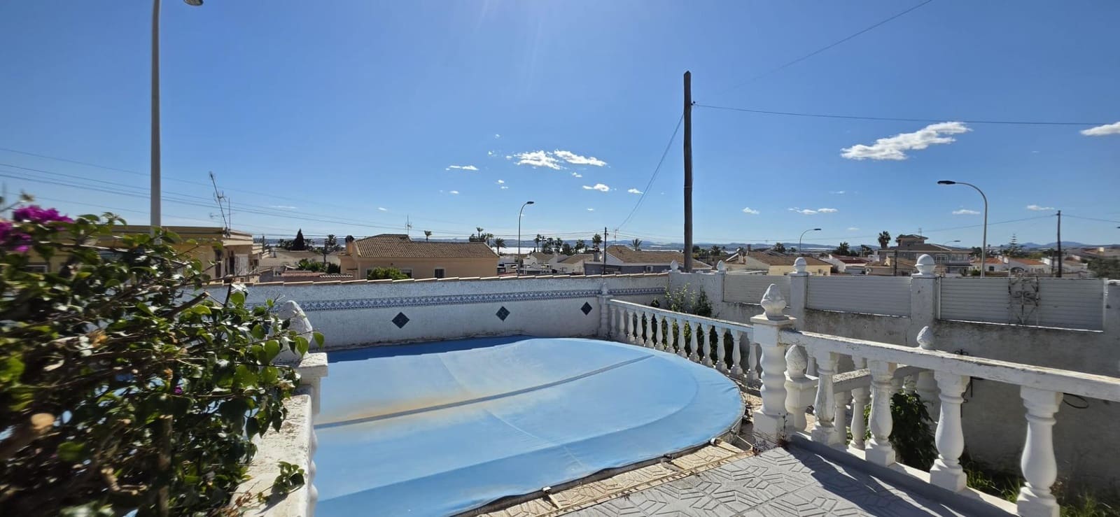 Chalet de 2 habitaciones en Torrevieja en venta con piscina garaje - 269.900 € (Ref: 9745319)