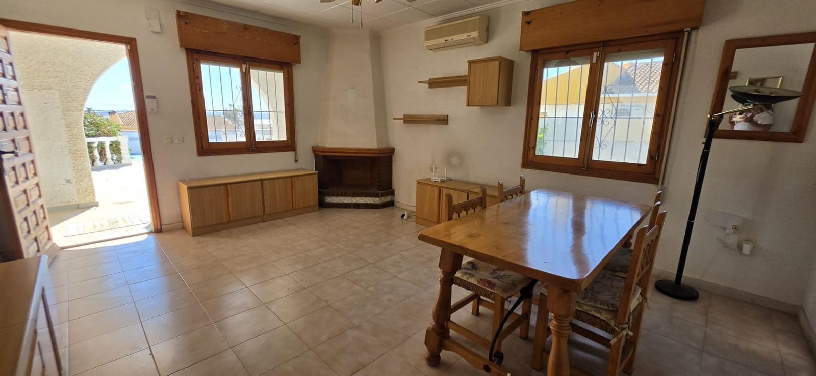 Chalet de 2 habitaciones en Torrevieja en venta con piscina garaje - 269.900 € (Ref: 9745319)