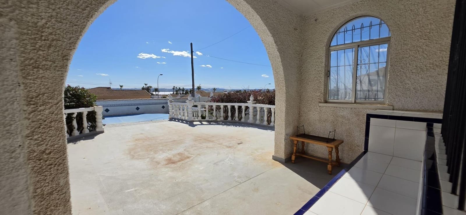 Chalet de 2 habitaciones en Torrevieja en venta con piscina garaje - 269.900 € (Ref: 9745319)