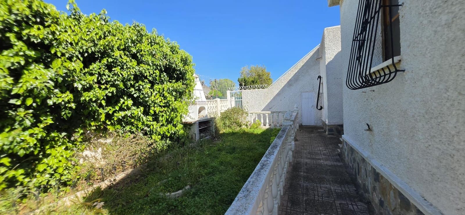 Chalet de 2 habitaciones en Torrevieja en venta con piscina garaje - 269.900 € (Ref: 9745319)