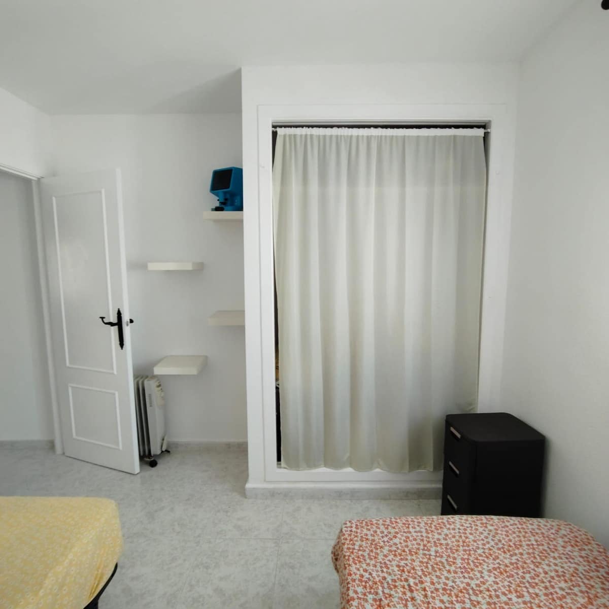 2 Zimmer Bungalow zu vermieten in El Chaparral mit Pool - 600 € (Ref: 9791258)