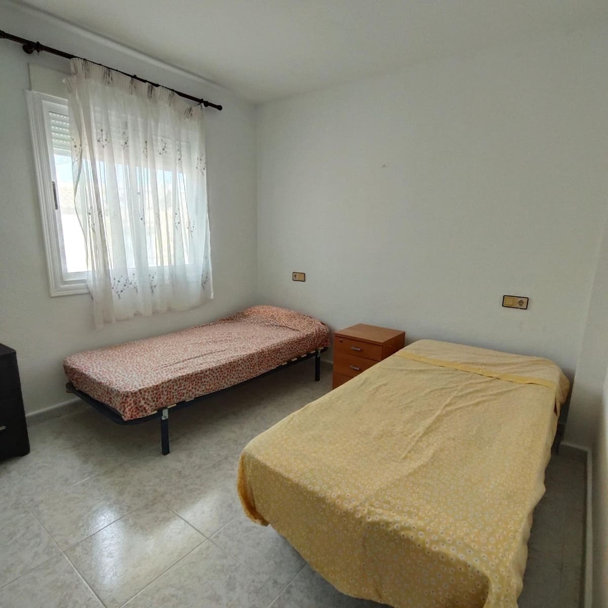 2 Zimmer Bungalow zu vermieten in El Chaparral mit Pool - 600 € (Ref: 9791258)