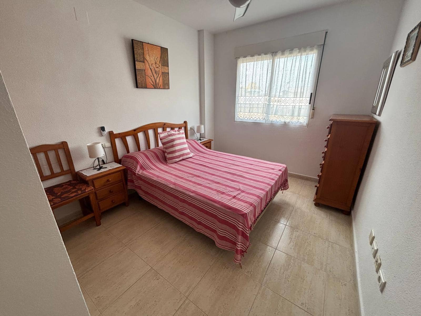 2 slaapkamer Appartement te huur in Torrevieja met zwembad - € 650 (Ref: 9794898)